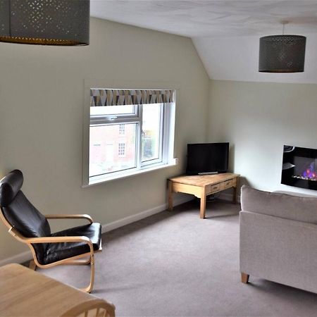 Charming 3-Bed Apartment In Talgarth Powys Brecon Exterior photo