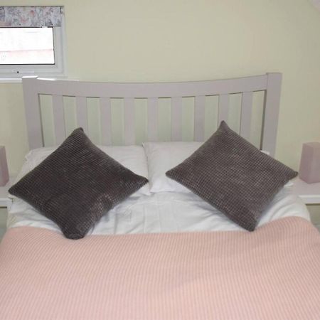 Charming 3-Bed Apartment In Talgarth Powys Brecon Exterior photo