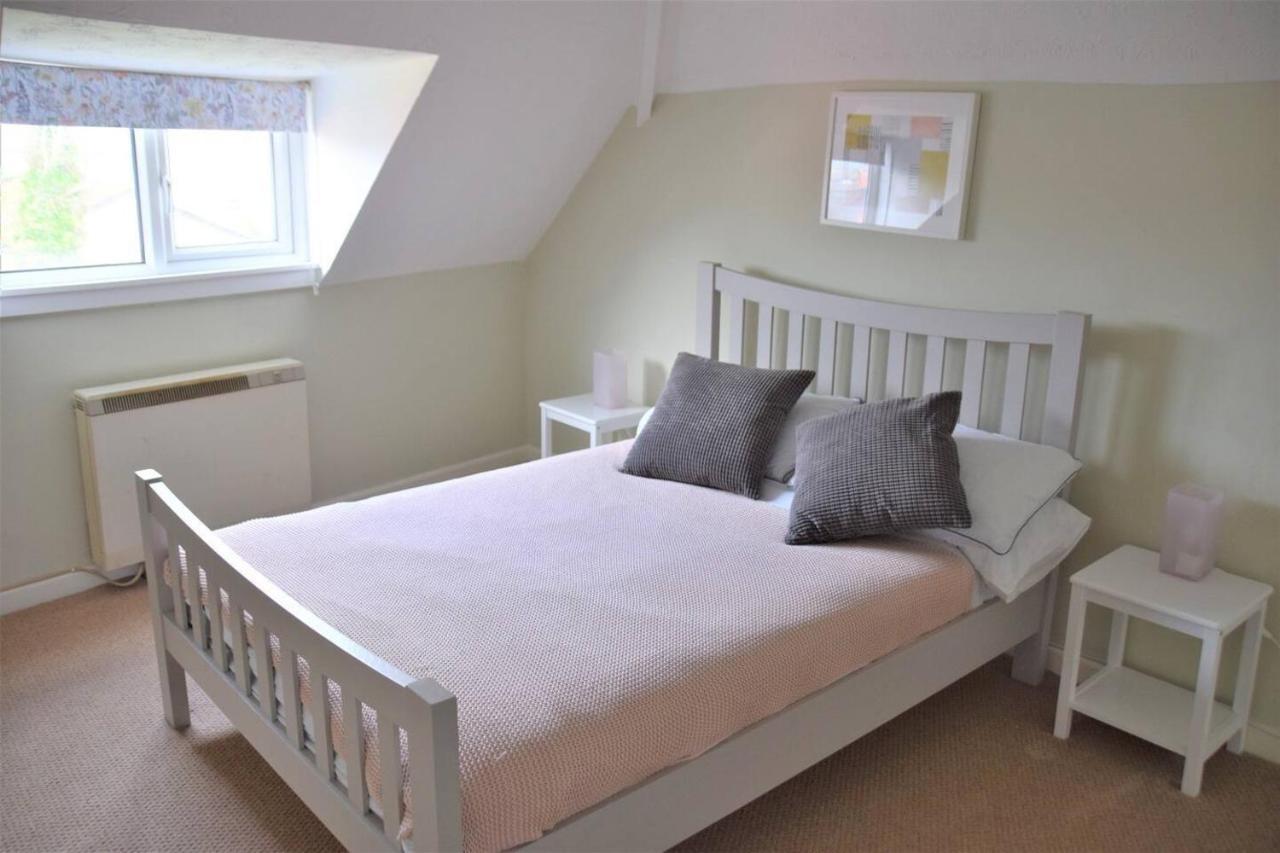 Charming 3-Bed Apartment In Talgarth Powys Brecon Exterior photo